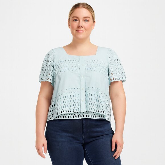 NWT Calypso St. Barth Light Blue Eyelet Blouse Top Size Large Button Front - Picture 1 of 6